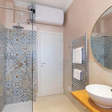 Apartamento Iris Apartment *